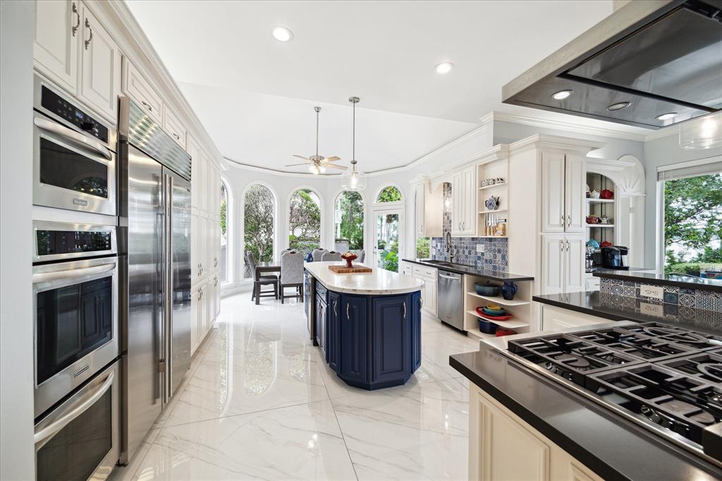 1623 Scenic Shore Drive, Kingwood, Texas image 20