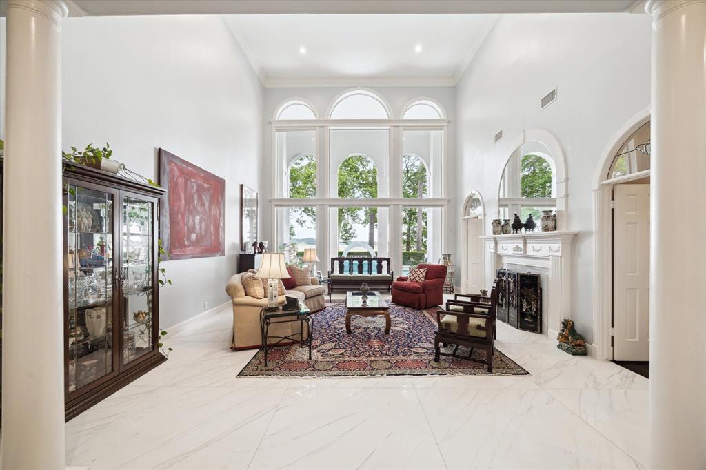 1623 Scenic Shore Drive, Kingwood, Texas image 11