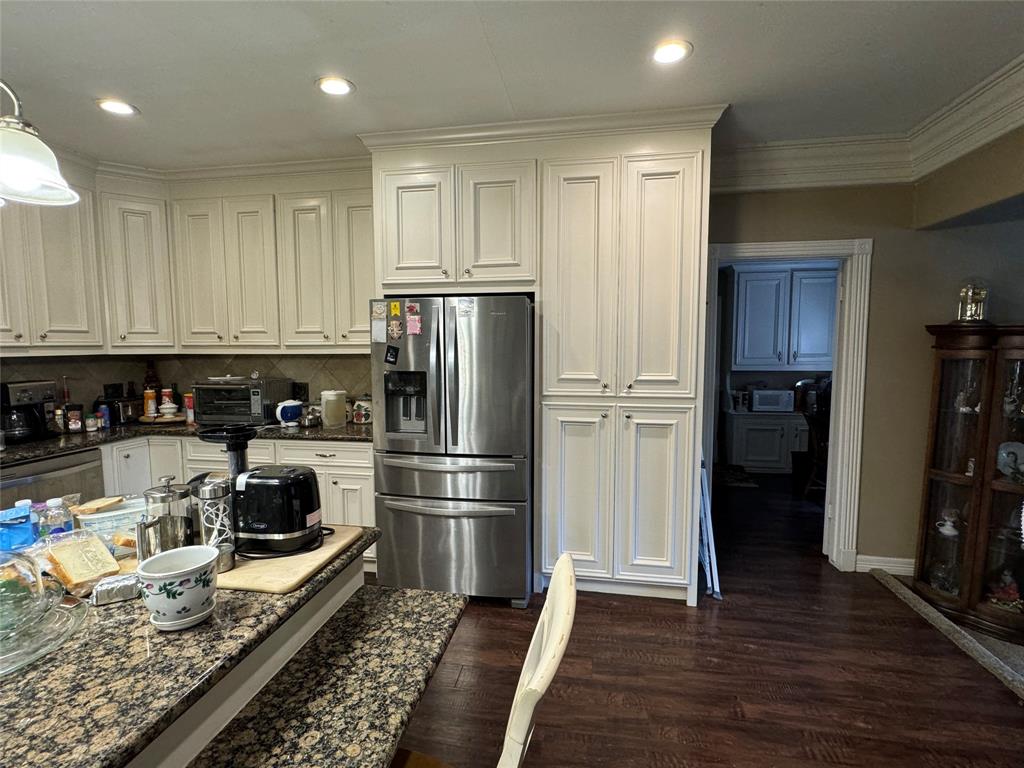 7824 Pecan Forest Lane, Baytown, Texas image 12
