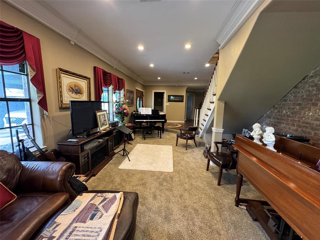 7824 Pecan Forest Lane, Baytown, Texas image 4