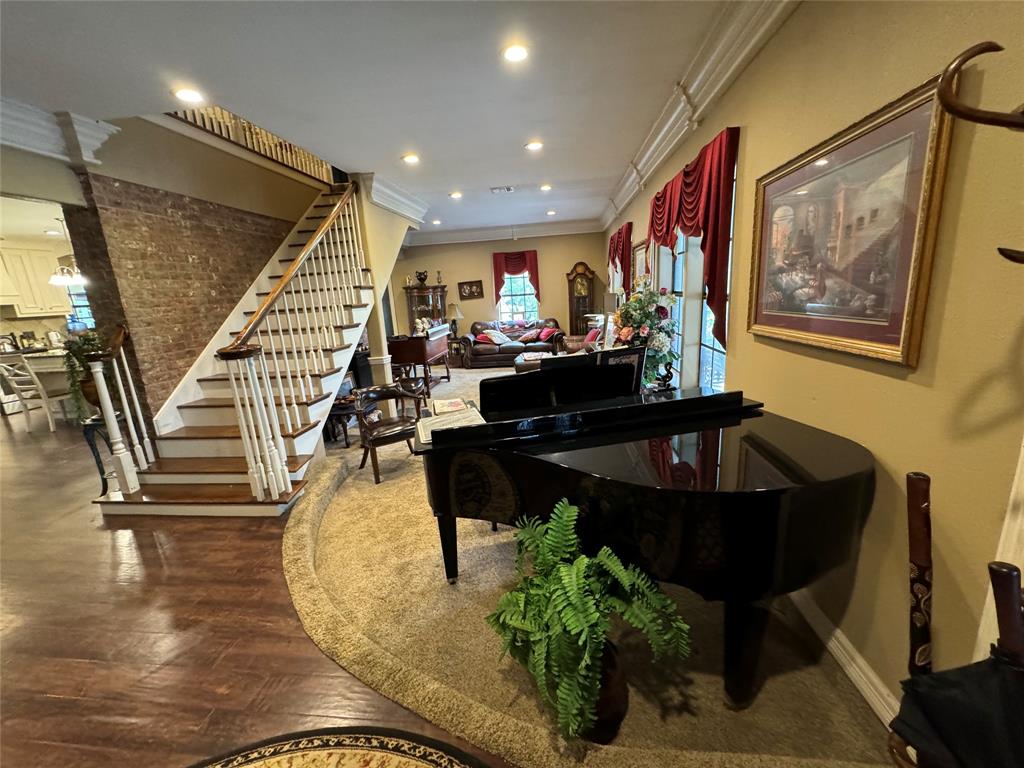 7824 Pecan Forest Lane, Baytown, Texas image 3