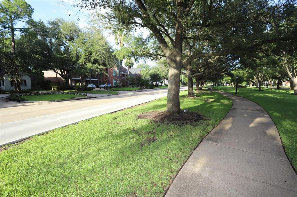 4912 Bellaire Boulevard, Bellaire, Texas image 45