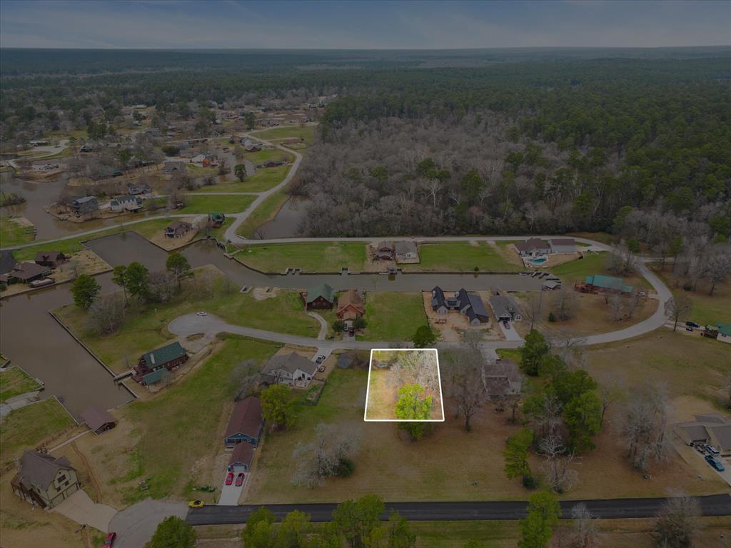 151 Wildwood Lake Drive, Huntsville, Texas image 1
