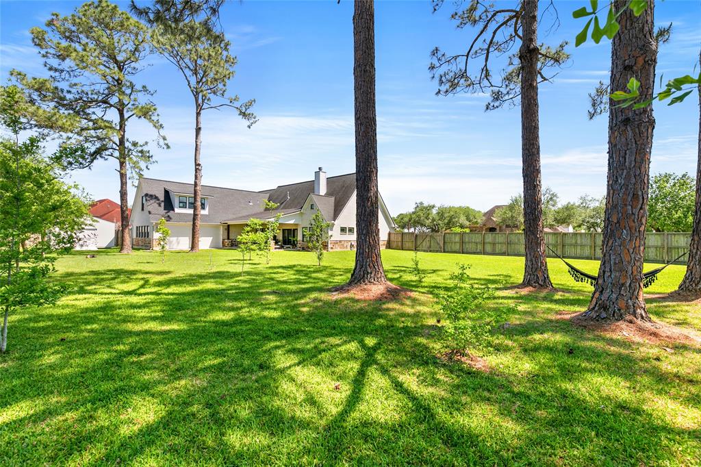 1 Harvest Glen, Angleton, Texas image 5