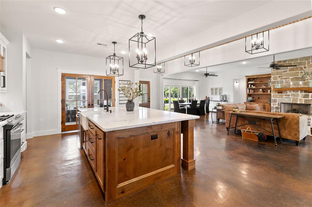 1 Harvest Glen, Angleton, Texas image 14