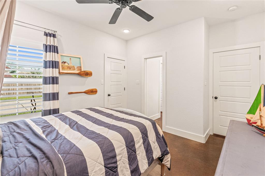 1 Harvest Glen, Angleton, Texas image 33
