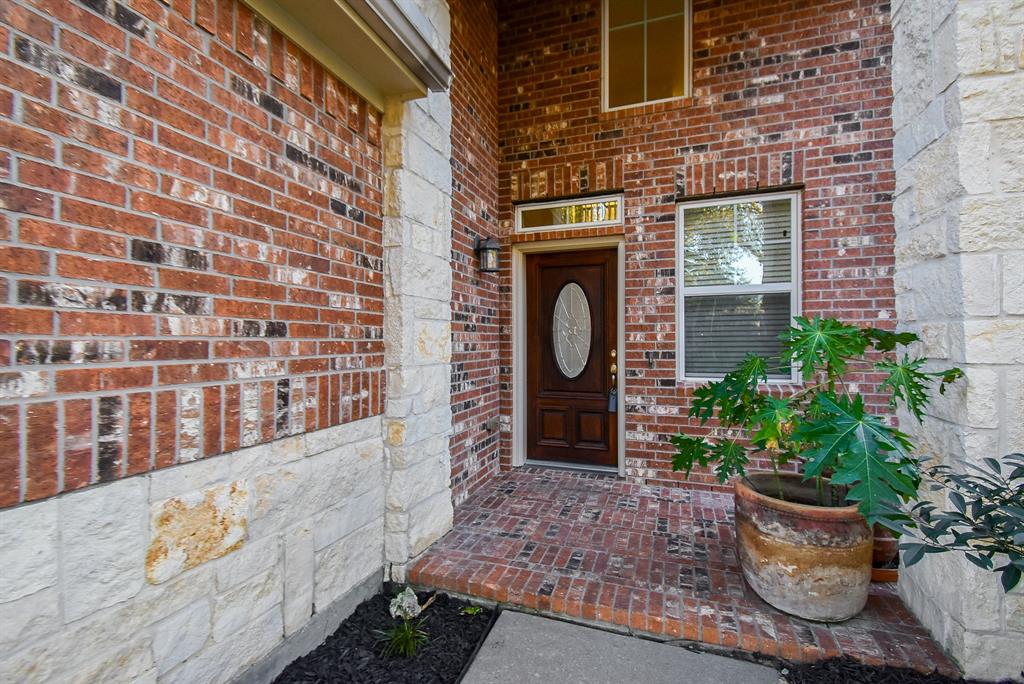 28015 Silverstream Court, Fulshear, Texas image 3