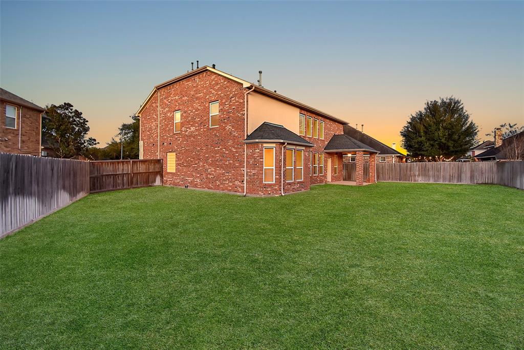 28015 Silverstream Court, Fulshear, Texas image 32