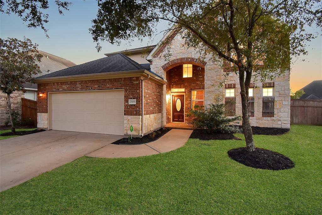 28015 Silverstream Court, Fulshear, Texas image 1