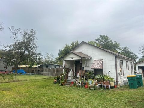 A home in La Marque