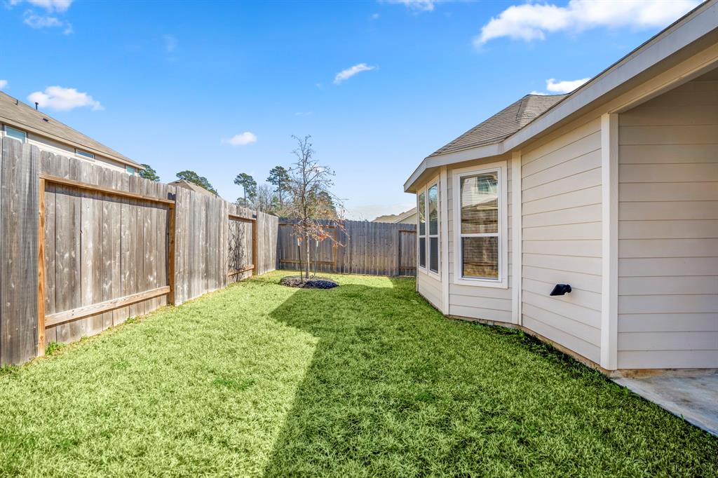 2816 Madison Drive, Conroe, Texas image 32