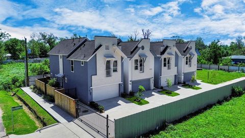 Photo of 1053 Glenn Avenue, Houston, TX 77088 (MLS # 57922523)