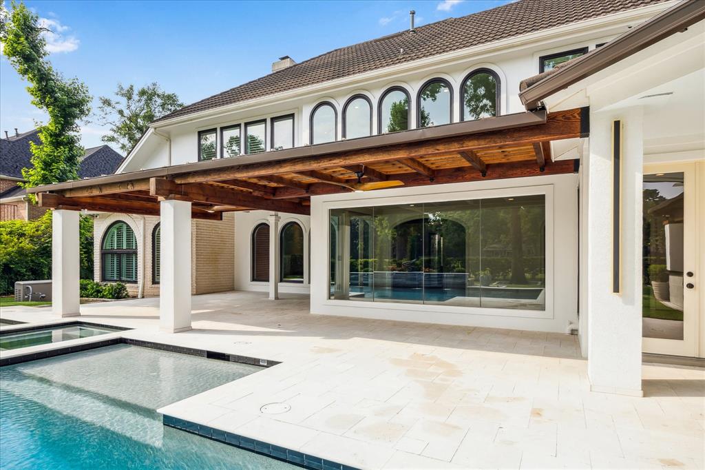 30 Halfmoon Court
