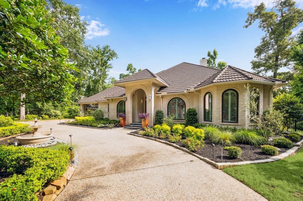 30 Halfmoon Court