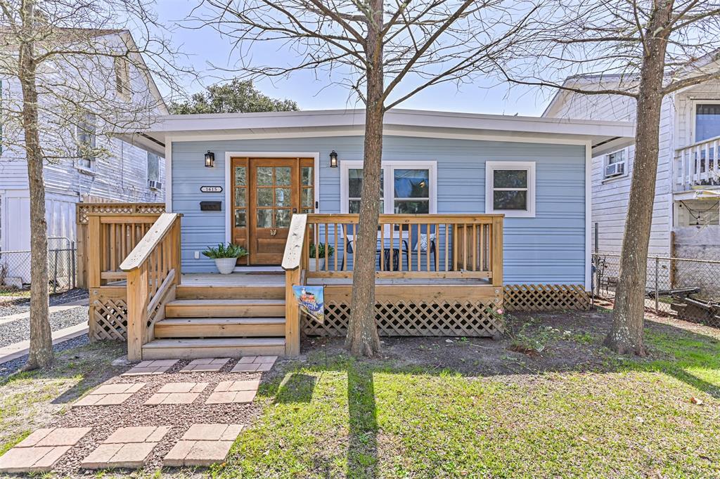1615 Avenue L, Galveston, Texas image 1