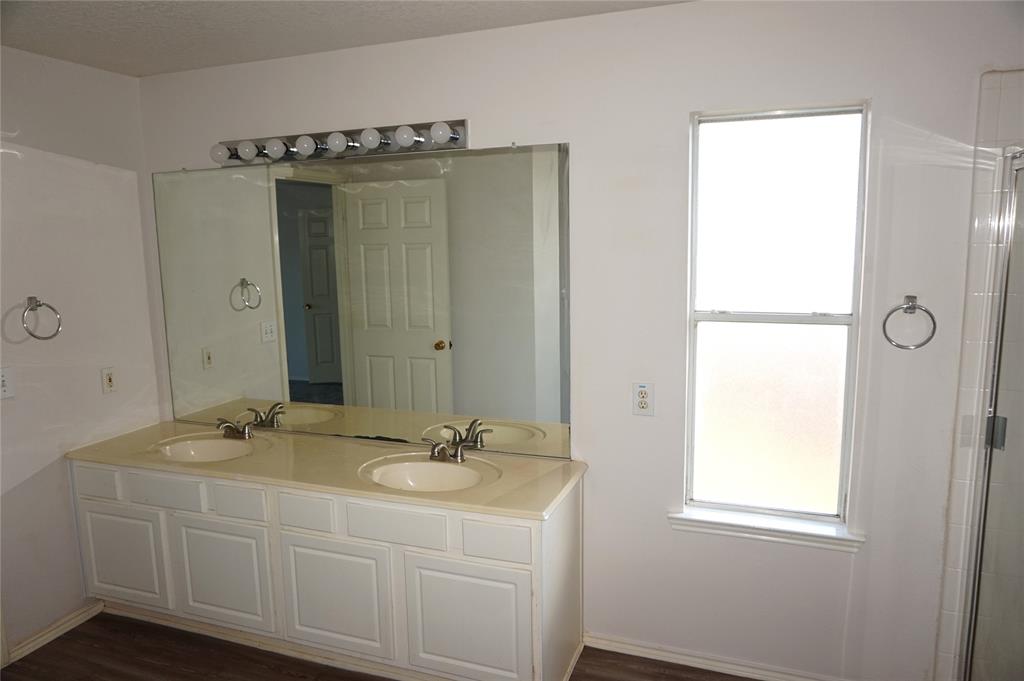 18810 Woodbreeze Drive, Humble, Texas image 29