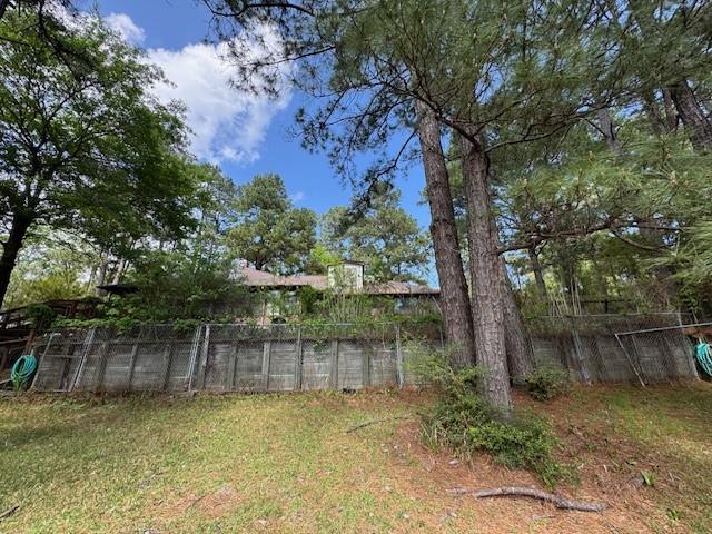 24 Lakewood, Trinity, Texas image 8