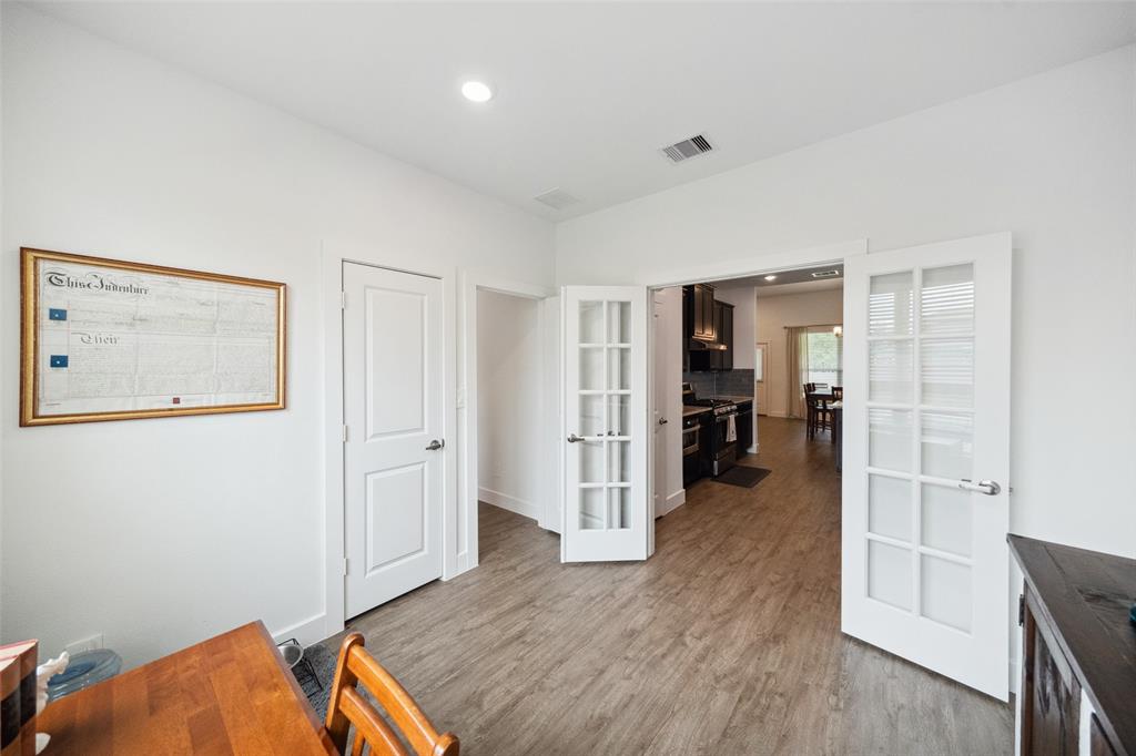 6006 Hazel Place Drive, Conroe, Texas image 16