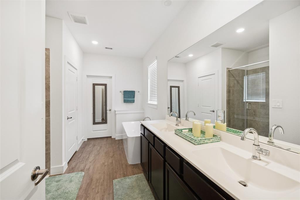 6006 Hazel Place Drive, Conroe, Texas image 13