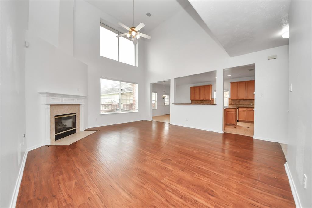 1605 Spring Glen Lane, Pearland, Texas image 30