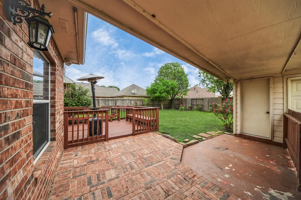 1605 Spring Glen Lane, Pearland, Texas image 47