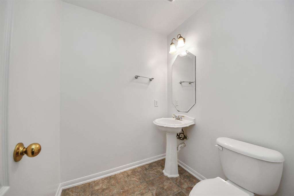 1605 Spring Glen Lane, Pearland, Texas image 31