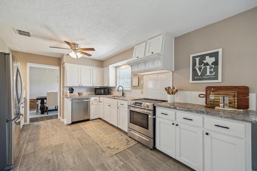 3018 La Quinta Drive, Missouri City, Texas image 10