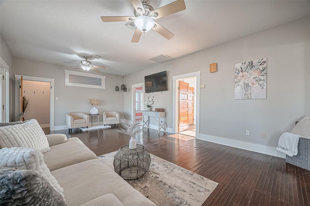 206 S Idaho Street, La Porte, Texas image 11