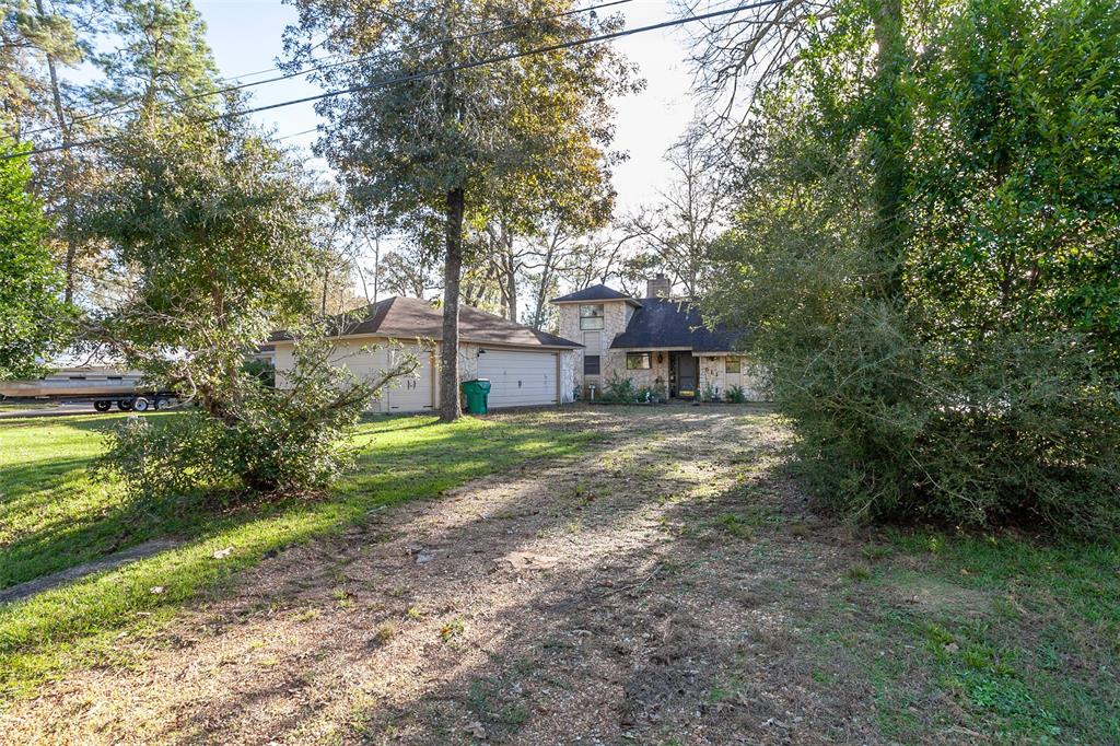 511 Cypress Bend Drive, Village Mills, Texas image 2