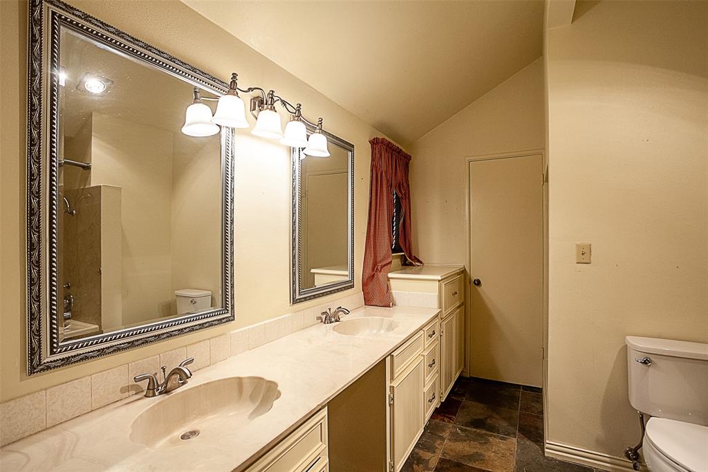 511 Cypress Bend Drive, Village Mills, Texas image 20