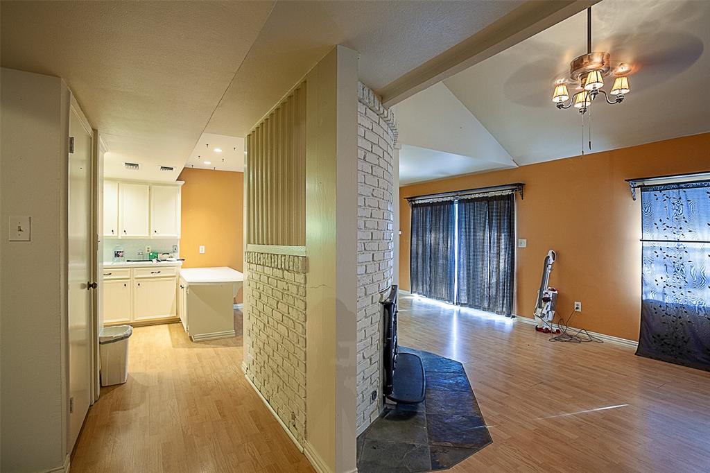 511 Cypress Bend Drive, Village Mills, Texas image 23