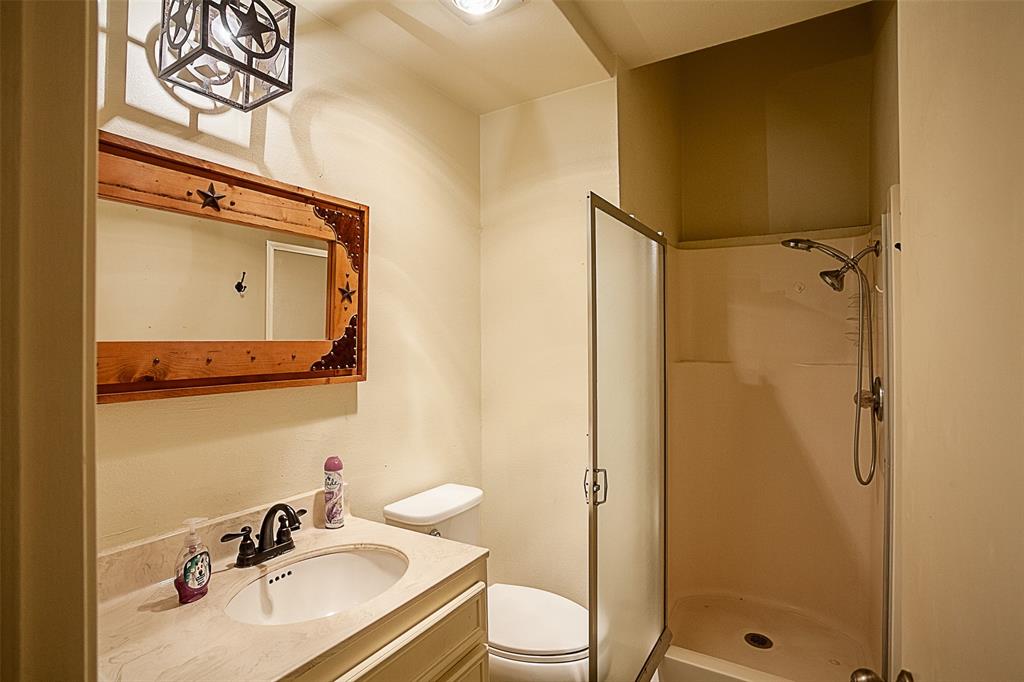511 Cypress Bend Drive, Village Mills, Texas image 15
