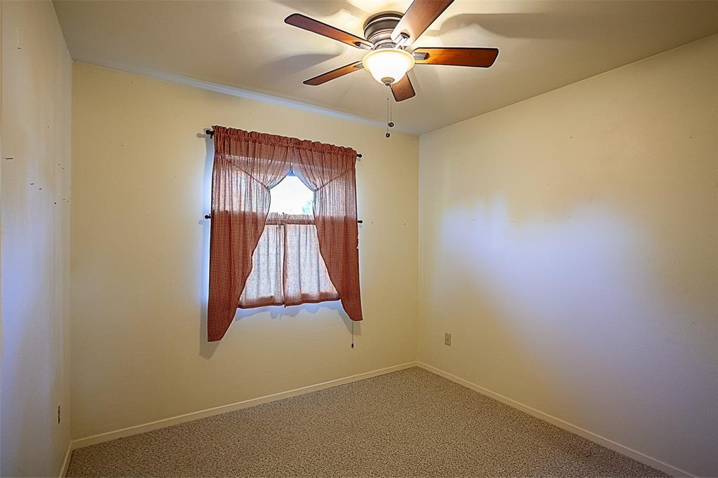 511 Cypress Bend Drive, Village Mills, Texas image 24