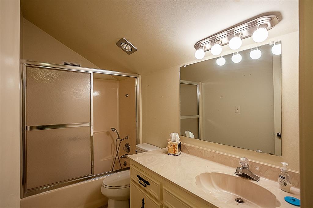 511 Cypress Bend Drive, Village Mills, Texas image 26