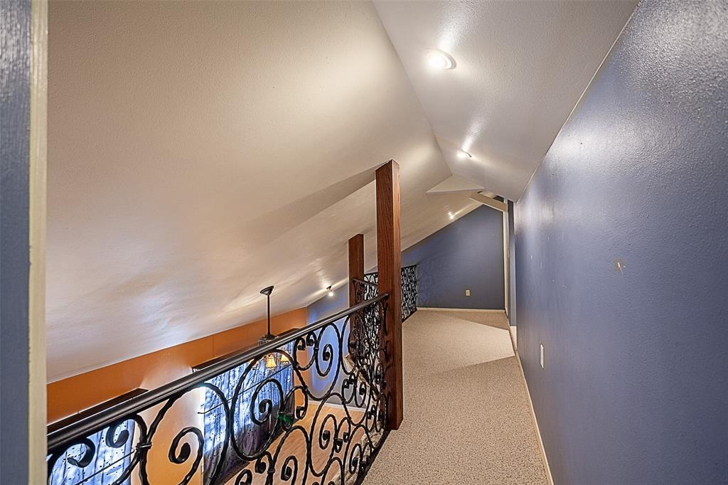 511 Cypress Bend Drive, Village Mills, Texas image 27
