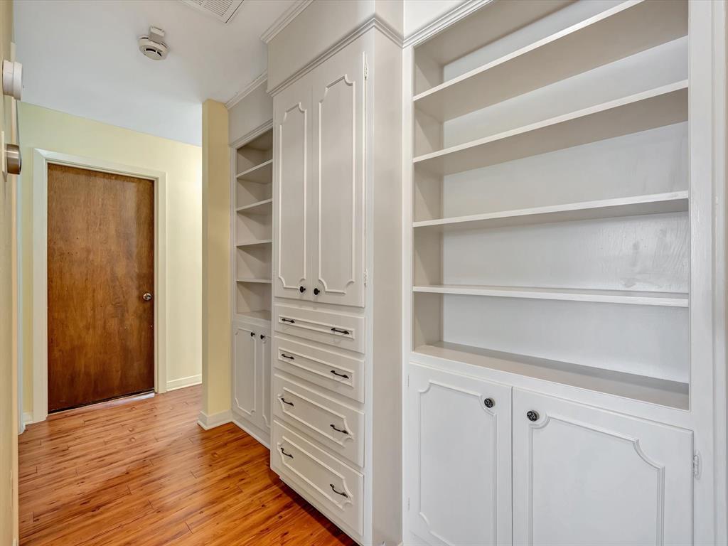 208 Burnett Drive, Baytown, Texas image 26