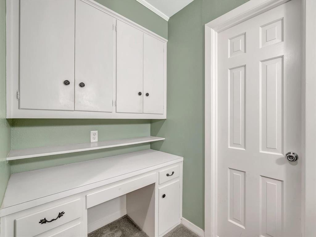 208 Burnett Drive, Baytown, Texas image 33