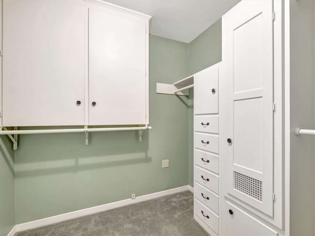 208 Burnett Drive, Baytown, Texas image 31