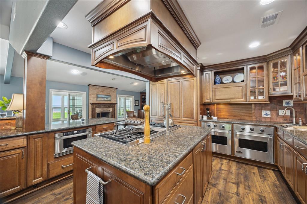 3814 Todville Road, Seabrook, Texas image 8