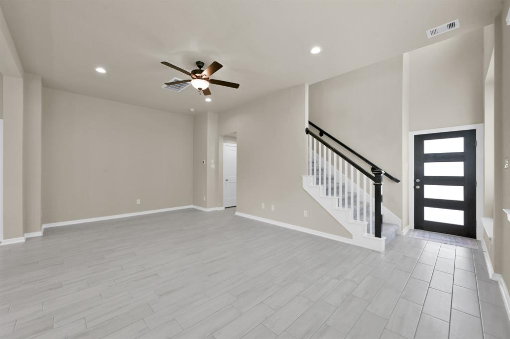 308 N Spotted Fern Drive, Montgomery, Texas image 5