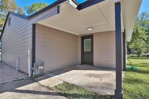 A home in Angleton