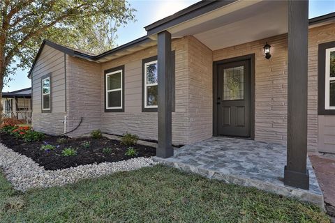 A home in Angleton