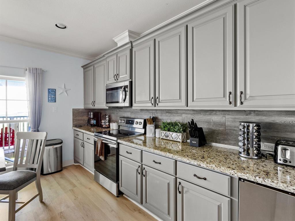 4138 Defender Lane, Galveston, Texas image 17