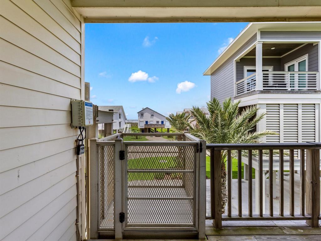 4138 Defender Lane, Galveston, Texas image 6