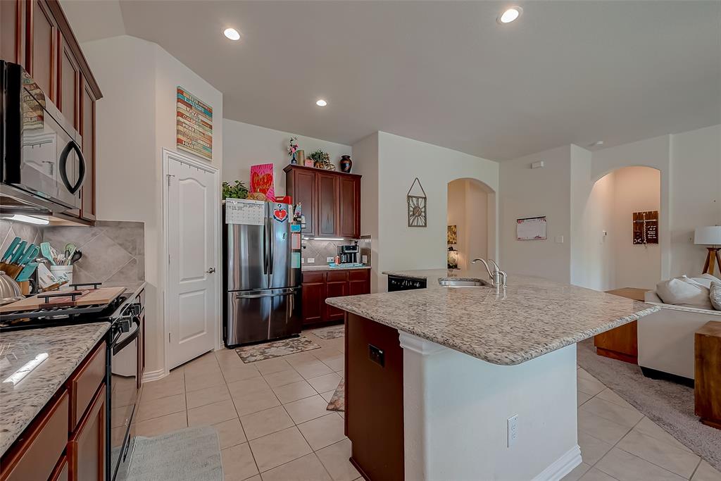 8434 Sunset Isles Drive, Baytown, Texas image 29
