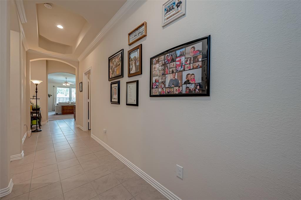 8434 Sunset Isles Drive, Baytown, Texas image 8