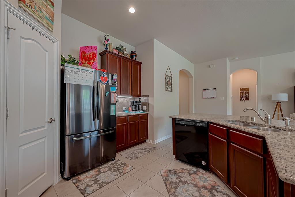 8434 Sunset Isles Drive, Baytown, Texas image 30
