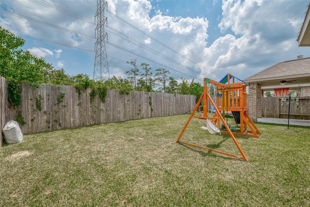 8434 Sunset Isles Drive, Baytown, Texas image 45