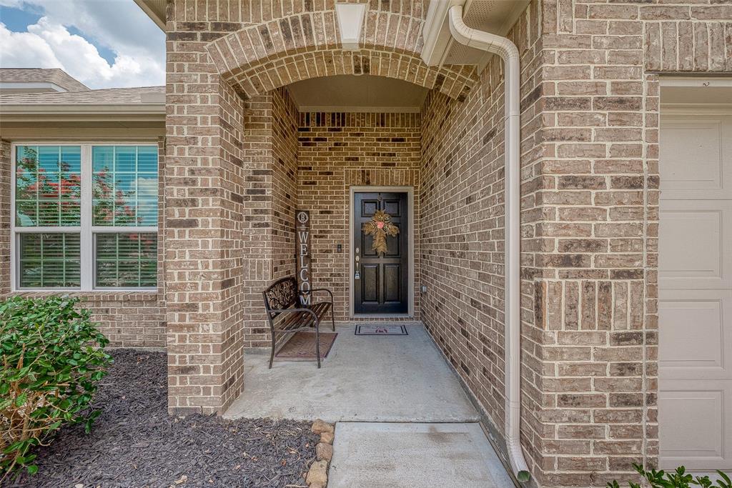 8434 Sunset Isles Drive, Baytown, Texas image 7