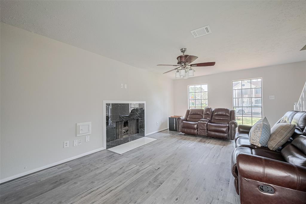 2802 Shotwell Court, Missouri City, Texas image 9